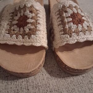 CL by Laundry Crochet Slide Sandals - Cream and Brown Crochet Granny Squars 8.5